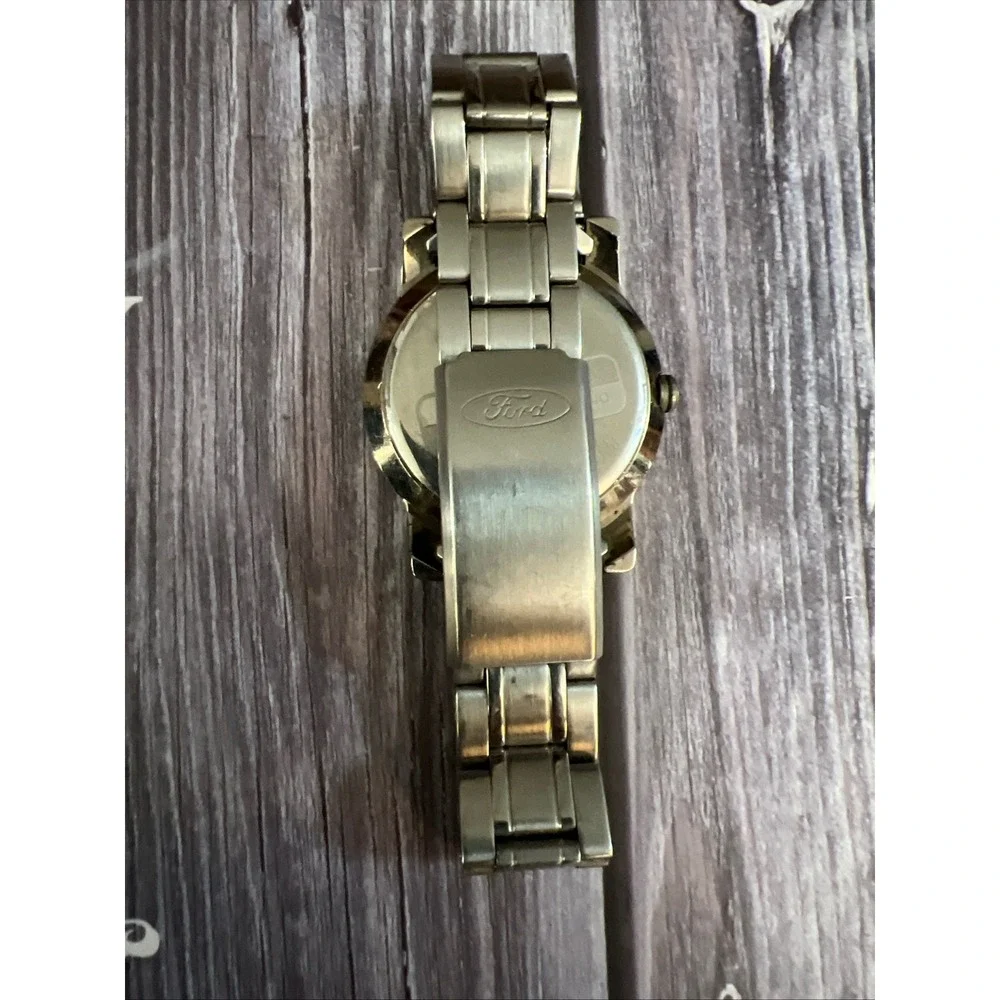 Ford Mustang Official Licensed Silver Tone‎ Watch Japan Movt Stainless Steel 121